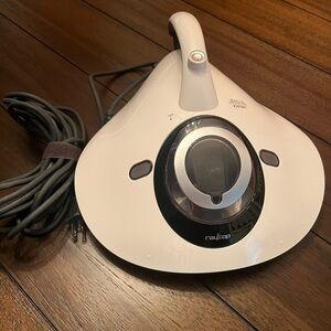 Raycop RE-100AWH UV Handheld Allergen Vacuum